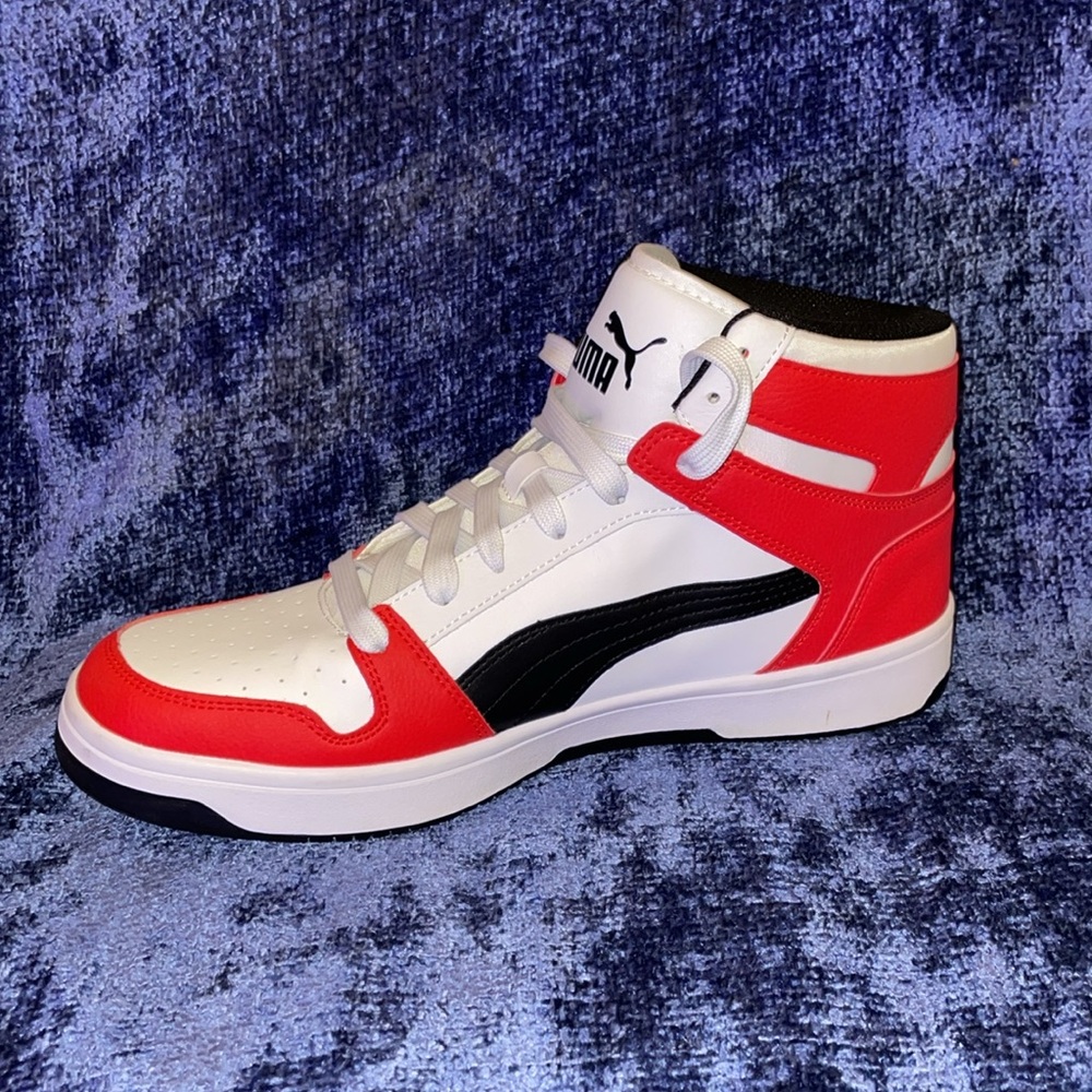 NWOT Puma Red & White High-Top Sneakers.  Size 11.5 - Picture 3 of 8